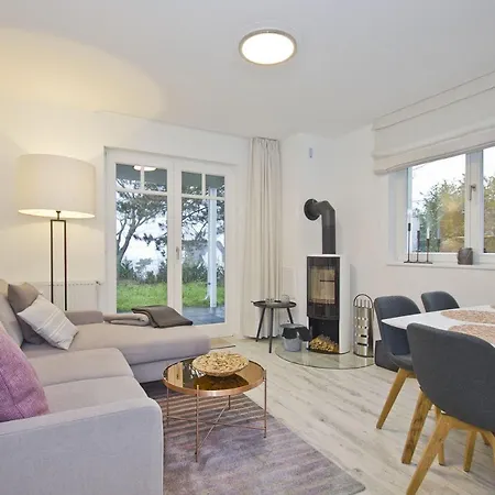 Ferienresidenz Zwei Bodden Ferienwohnung 2-6 * Lietzow