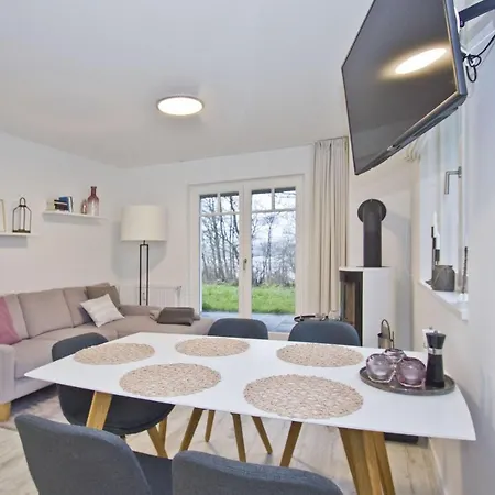 Mit Terrasse, Kamin, Sauna - Ferienresidenz Zwei Bodden 2-6